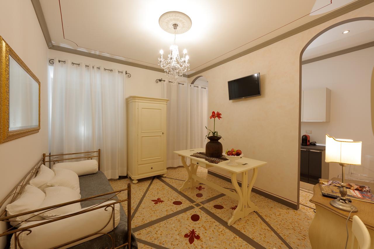 Palazzo Mari Suite & Rooms B&B Montevarchi Zewnętrze zdjęcie