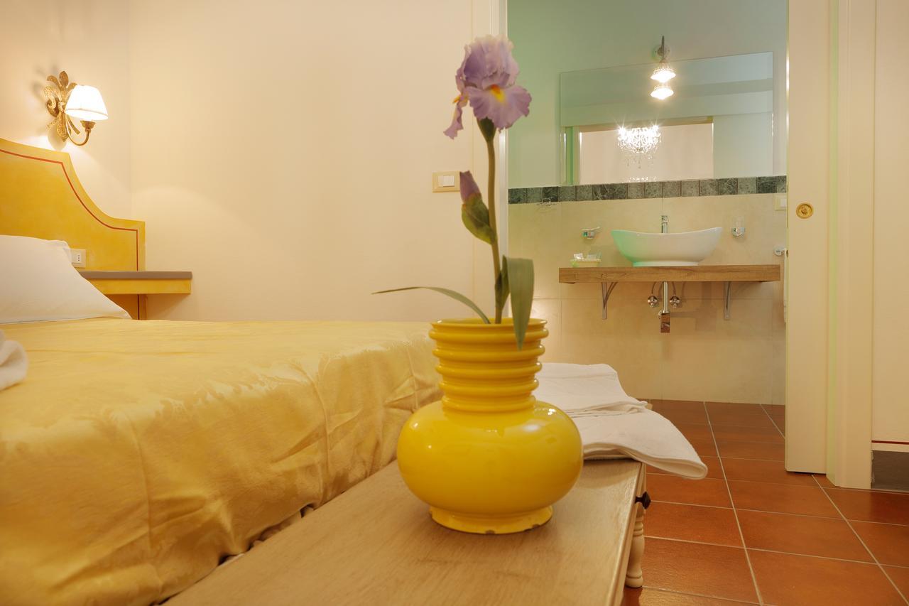 Palazzo Mari Suite & Rooms B&B Montevarchi Zewnętrze zdjęcie